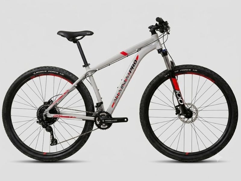 Bicicleta Caloi Aluminum Pro Aro 29 20V é boa para ciclistas que procuram freios hidráulicos, suspensão de 100 mm e transmissão 2x10.